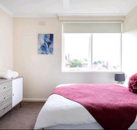 Modern St Kilda East Apartment - Free parking - Australia Accommodation