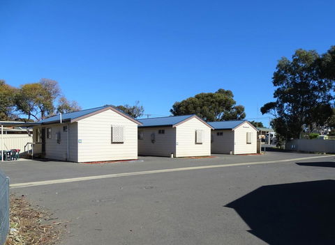 Moonta Bay Cabins - Australia Accommodation 0