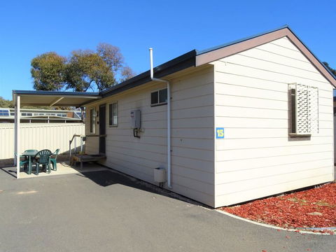 Moonta Bay Cabins - Australia Accommodation 1