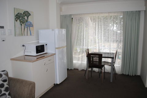 Motel Miramar - Australia Accommodation 1