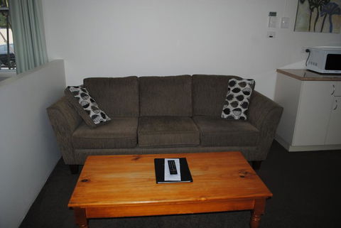 Motel Miramar - Australia Accommodation 2