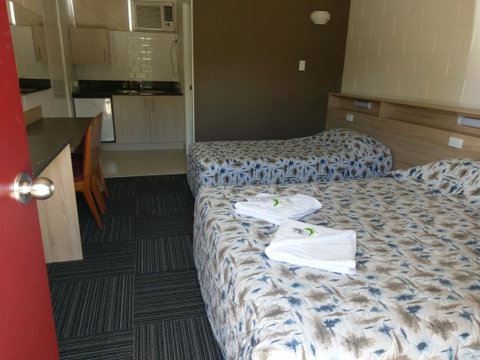 Motel Monaco - Australia Accommodation 2
