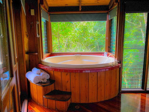 Mt Quincan Crater Retreat - Australia Accommodation 1