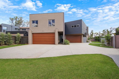 Mulwala Lakeside Townhouse #2 - Australia Accommodation 3