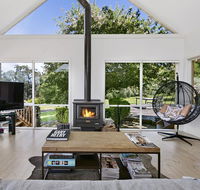 Nafplio Luxury hideaway with open fireplace on 3 acre vineyard water views close to wineries - Australia Accommodation
