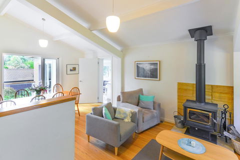 NATURE LOVERS DREAM // FIREPLACE //ACCESS TO HIKES - Australia Accommodation 1