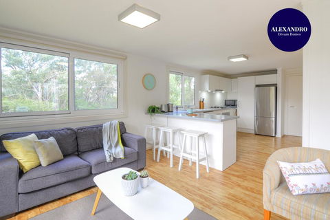 NATURE LOVERS DREAM // FIREPLACE //ACCESS TO HIKES - Australia Accommodation 0