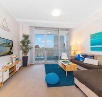Near Airport  Train Station Stylish Two-Story Apartment - Australia Accommodation