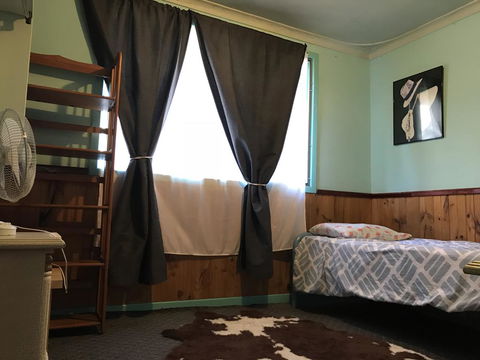 Neat And Nice Room - Australia Accommodation 0