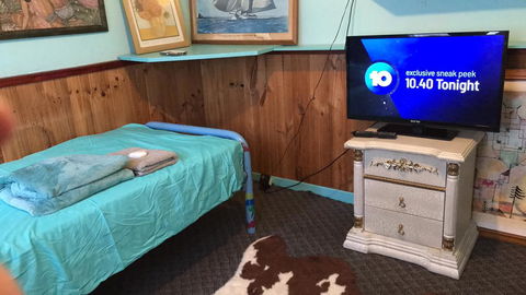 Neat And Nice Room - Australia Accommodation 2