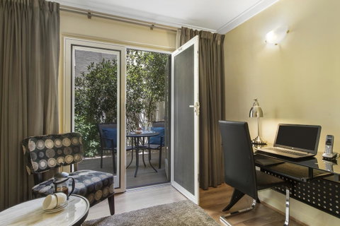 The Peninsula Riverside Serviced Apartments - Australia Accommodation 24