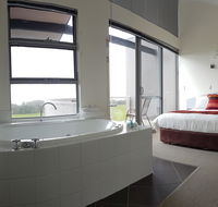 Cosy Corner Sea View Apartments - Australia Accommodation