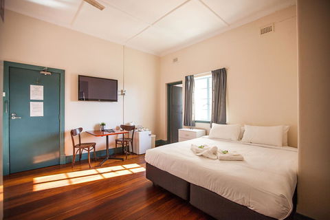 Captain Stirling Hotel - Australia Accommodation 36