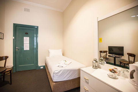 Captain Stirling Hotel - Australia Accommodation 34