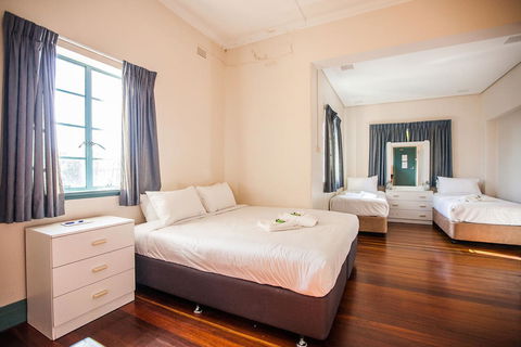Captain Stirling Hotel - Australia Accommodation 37