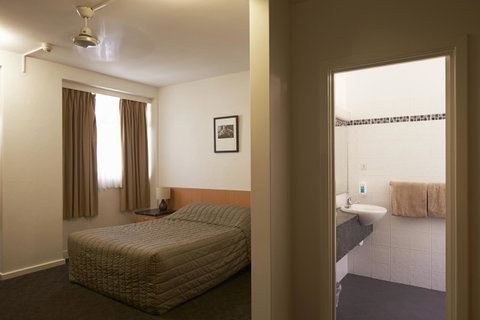 Baileys Parkside Motel By VetroBlu - Australia Accommodation 15
