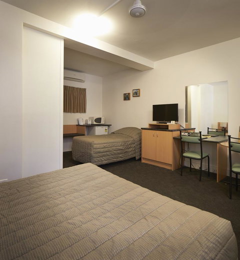 Baileys Parkside Motel By VetroBlu - Australia Accommodation 8