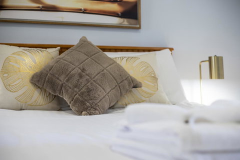 6 Executive Eastside Parking, Gym & Pool - Australia Accommodation 3