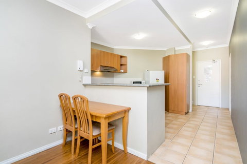 6 Executive Eastside Parking, Gym & Pool - Australia Accommodation 29