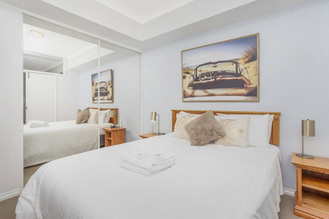 6 Executive Eastside Parking, Gym & Pool - Australia Accommodation 2