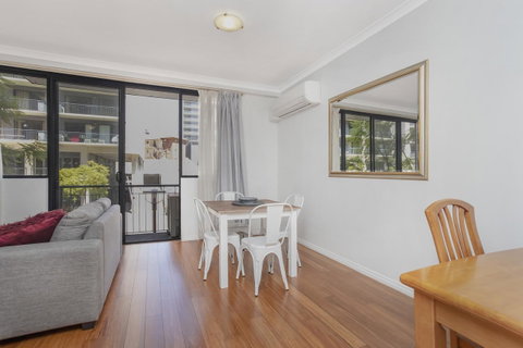 6 Executive Eastside Parking, Gym & Pool - Australia Accommodation 18