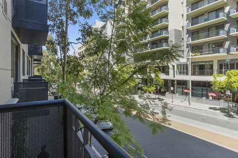 6 Executive Eastside Parking, Gym & Pool - Australia Accommodation 10