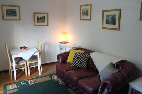 Jacaranda Hideaway Bed & Breakfast - Australia Accommodation 6