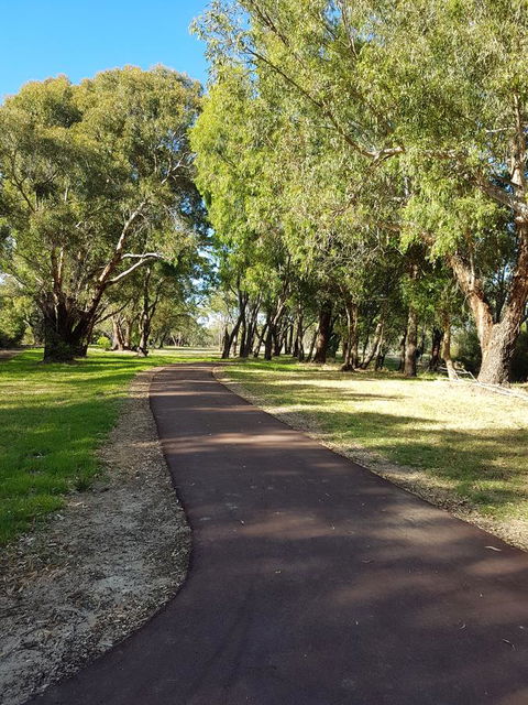 Jacaranda Hideaway Bed & Breakfast - Australia Accommodation 21