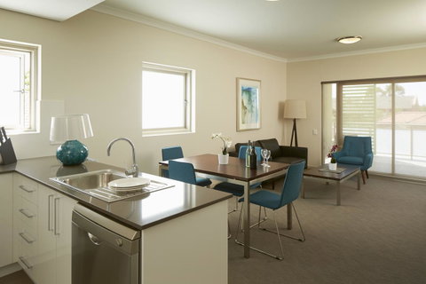 Baileys Serviced Apartments - Australia Accommodation 11