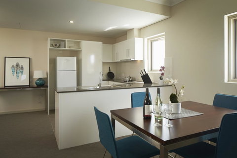 Baileys Serviced Apartments - Australia Accommodation 8