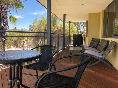 Mullaloo Beachfront Retreat - Australia Accommodation 11