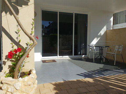 Stirling Apartments - Studio 1 - Australia Accommodation 7