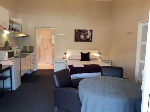 Stirling Apartments - Studio 1 - Australia Accommodation 4