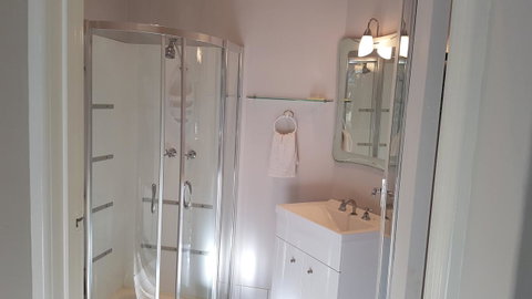 Stirling Apartments - Studio 1 - Australia Accommodation 3