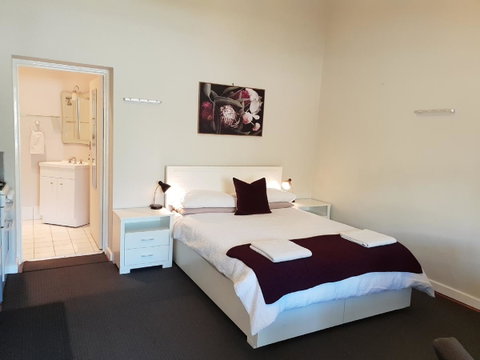 Stirling Apartments - Studio 1 - Australia Accommodation 0
