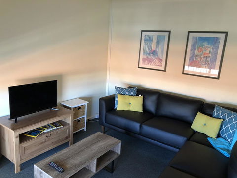 West Beach Lagoon 114 â€“ Ocean Views - Australia Accommodation 3