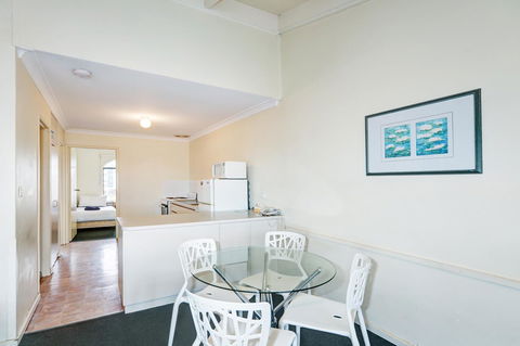 West Beach Lagoon 114 â€“ Ocean Views - Australia Accommodation 8