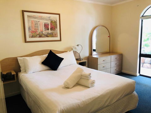 West Beach Lagoon 208 â€“ Great Value! - Australia Accommodation 2