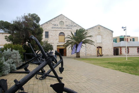 Suffolk House - Australia Accommodation 23