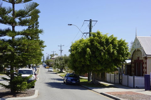 Suffolk House - Australia Accommodation 17