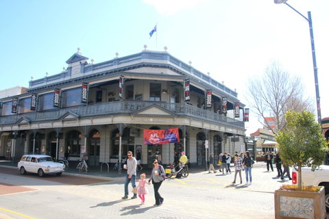 Suffolk House - Australia Accommodation 26