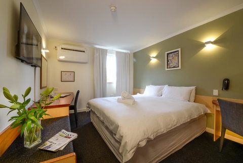 Sullivans Hotel - Australia Accommodation 13