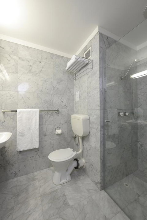 Sullivans Hotel - Australia Accommodation 10