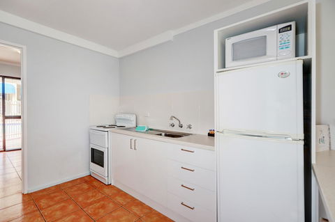 West Beach Lagoon 204 â€“ Ground Floor - Australia Accommodation 7