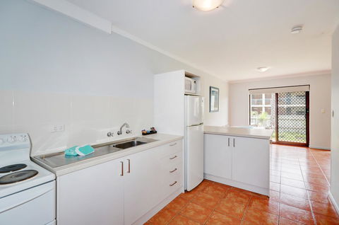West Beach Lagoon 204 â€“ Ground Floor - Australia Accommodation 6