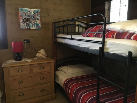 Kangaroo Valley Cottage - Australia Accommodation 5