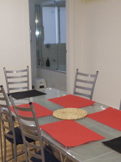 DIANELLA Budget Rooms Happy Place To Stay - Australia Accommodation 27