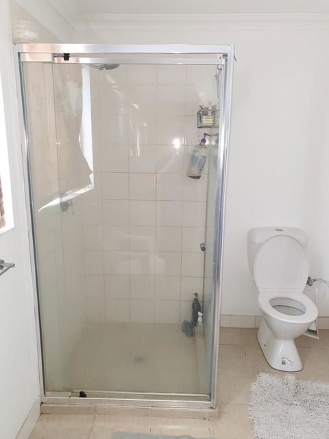 DIANELLA Budget Rooms Happy Place To Stay - Australia Accommodation 12