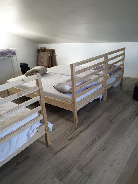 DIANELLA Budget Rooms Happy Place To Stay - Australia Accommodation 21