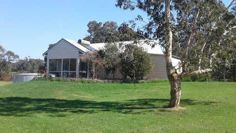 Abbivale Farm Cottage - Australia Accommodation 2